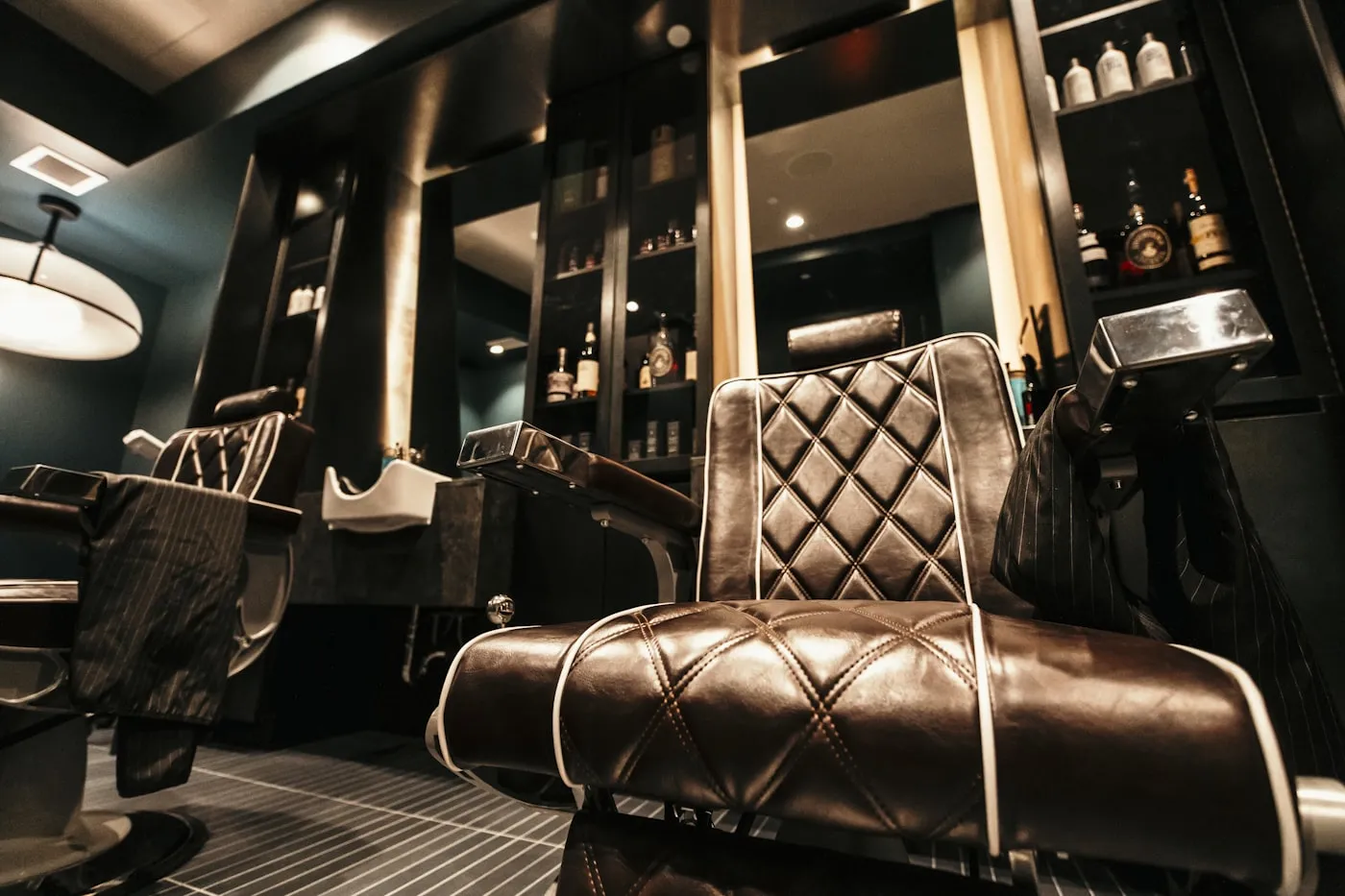 Salon chair and mirror station