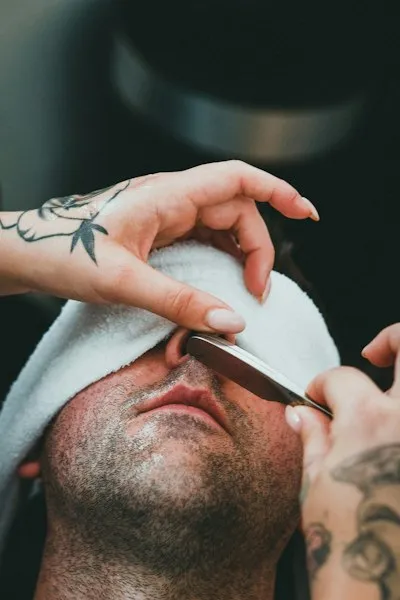 Precision men's haircut
